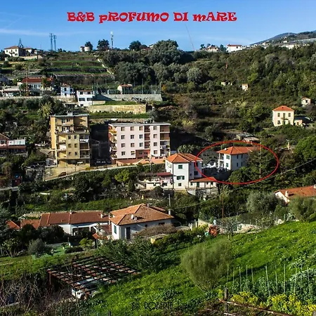 Alojamento de Acomodação e Pequeno-almoço Profumo Di Mare Free Private Parking Included 3*